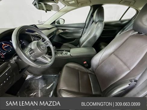 Used 2020 MAZDA MAZDA3 Premium image 21