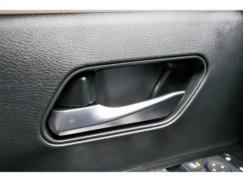 New 2026 Nissan Kicks SR image 22