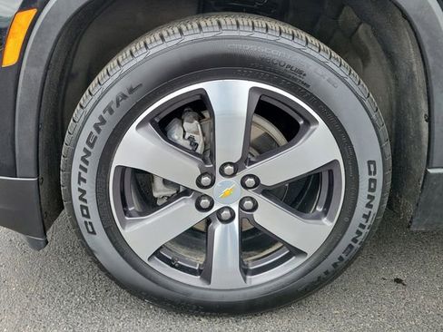 Certified 2023 Chevrolet Traverse LT w/ LT Premium Package AWD/4WD image 9