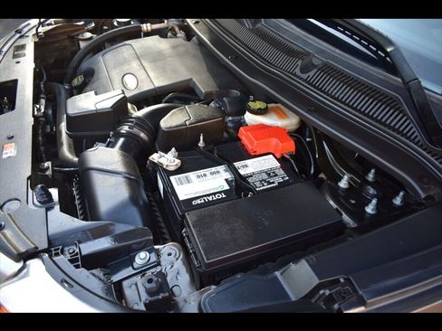 Used 2015 Ford Explorer XLT w/ Equipment Group 202A FWD image 43