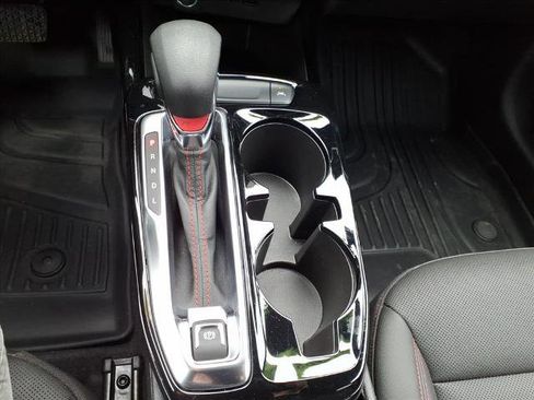 Used 2025 Chevrolet Trax RS image 25