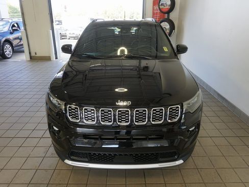 Used 2024 Jeep Compass Limited image 13