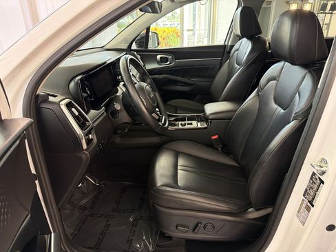 Used 2023 Kia Sorento SX FWD image 5
