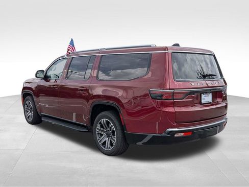 Used 2024 Jeep Wagoneer L Series II RWD image 7