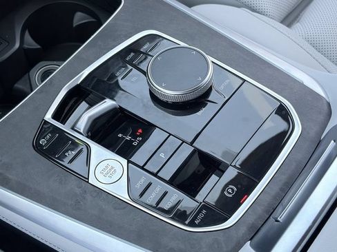 Used 2024 BMW X5 sDrive40i w/ Premium Package RWD image 30
