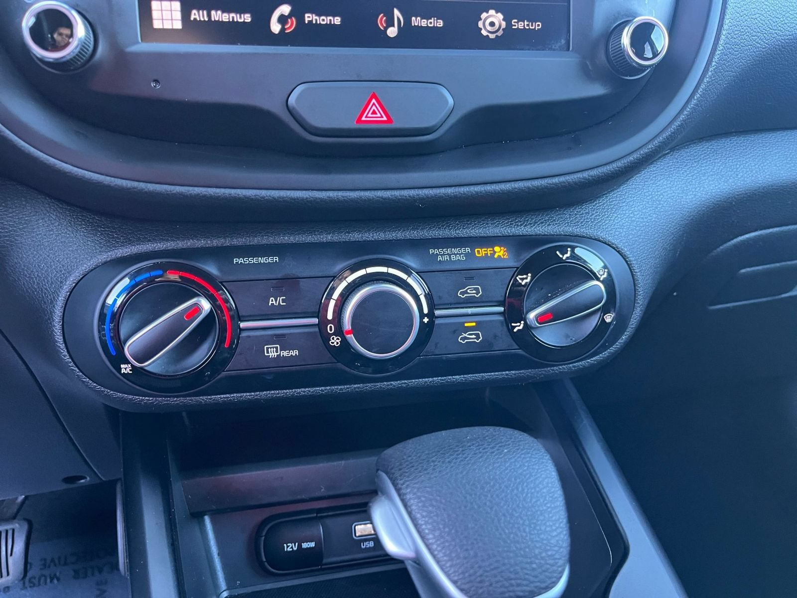 Used 2025 Kia Soul LX w/ LX Technology Package FWD image 22