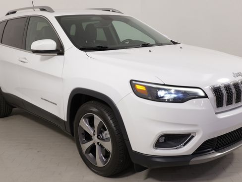 Used 2019 Jeep Cherokee Limited image 7