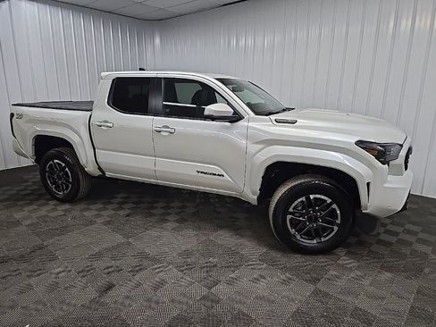 Used 2024 Toyota Tacoma TRD Sport w/ TRD Sport Premium Package AWD/4WD image 1