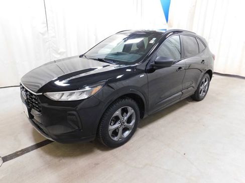 Used 2023 Ford Escape ST-Line w/ Tech Pack #1 image 3
