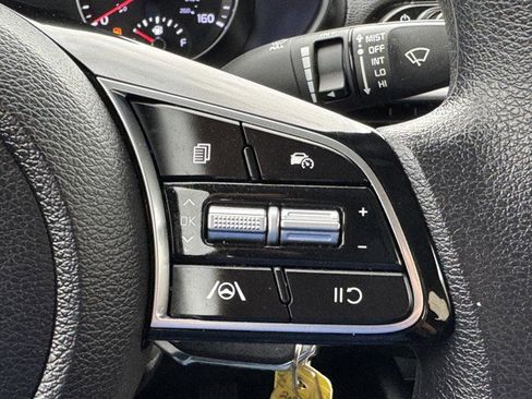 Used 2024 Kia Forte LXS image 18