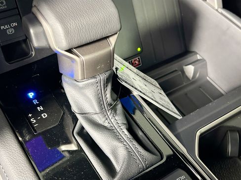 New 2026 Toyota Tundra Limited AWD/4WD image 25