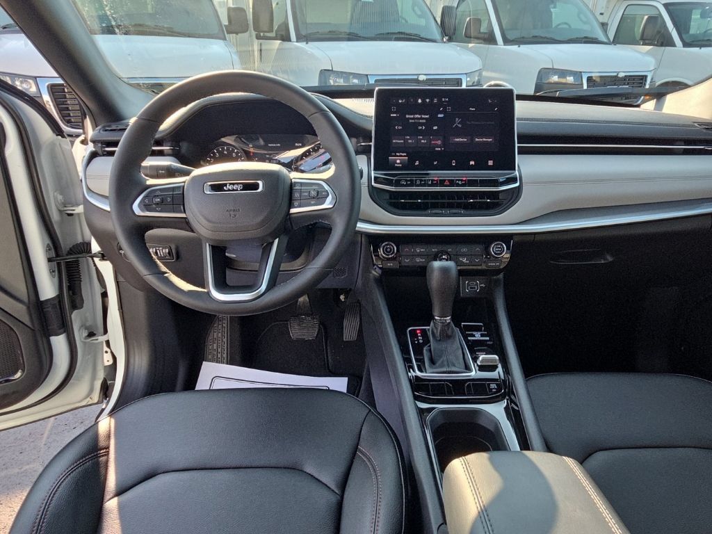 Used 2024 Jeep Compass Limited AWD/4WD image 25