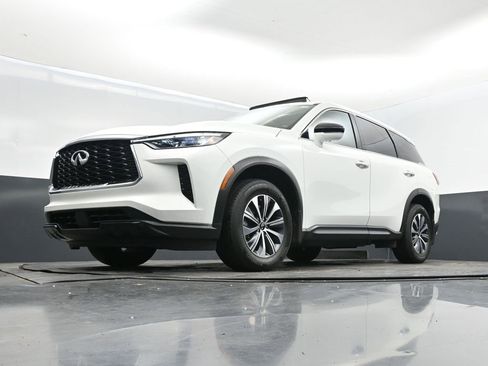 Certified 2023 INFINITI QX60 Pure image 39