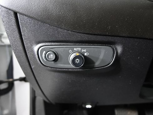 Used 2019 Chevrolet Equinox LT w/ Sun & Navigation Package AWD/4WD image 23