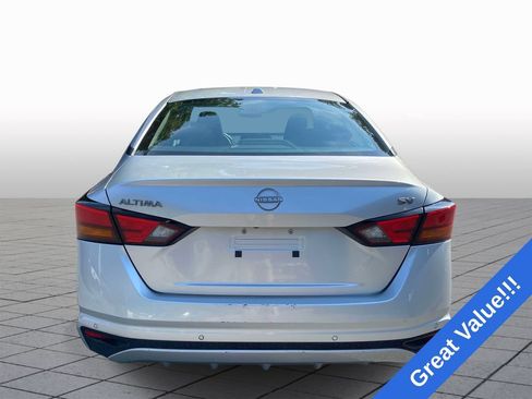 Used 2023 Nissan Altima 2.5 SV FWD image 5