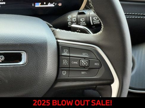 New 2025 Jeep Grand Cherokee L Altitude image 14