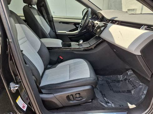 Certified 2026 Land Rover Range Rover Evoque Dynamic SE AWD/4WD image 23