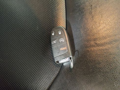 Used 2017 Jeep Compass Limited AWD/4WD image 32