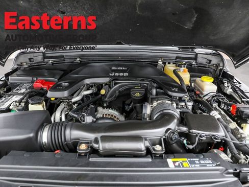 Used 2019 Jeep Wrangler Unlimited Sport S image 7