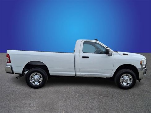 Used 2024 RAM 2500 Tradesman w/ Chrome Appearance Group image 4