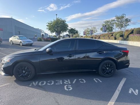 Used 2020 Nissan Altima 2.5 S FWD image 4