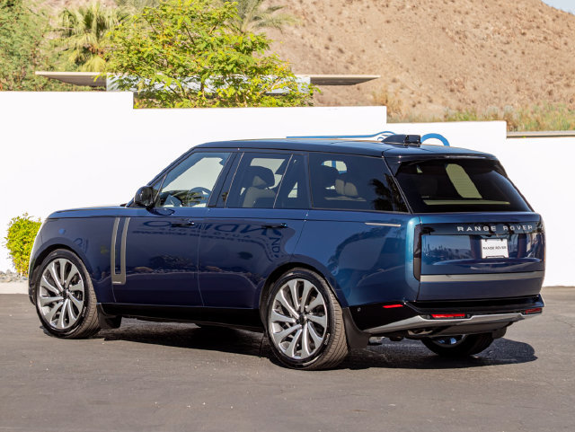 New 2026 Land Rover Range Rover Autobiography AWD/4WD image 9