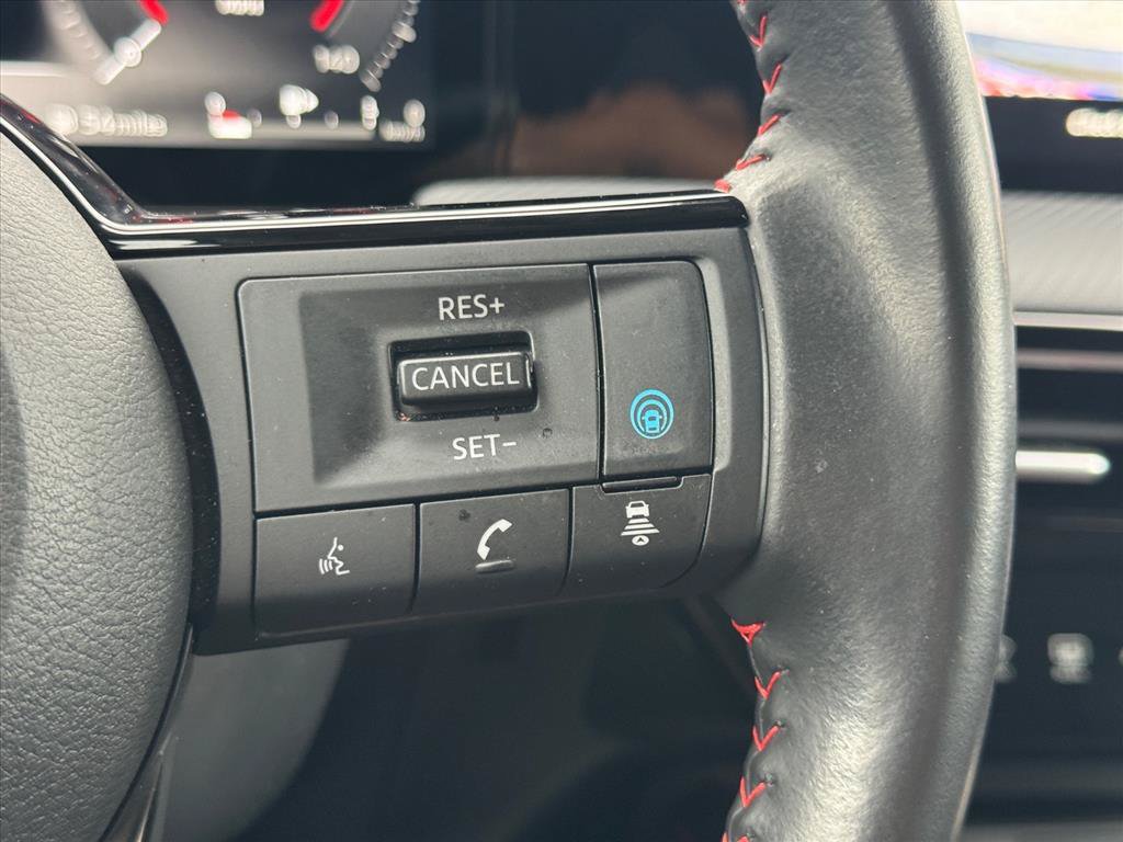 Used 2025 Nissan Kicks SR AWD/4WD image 17