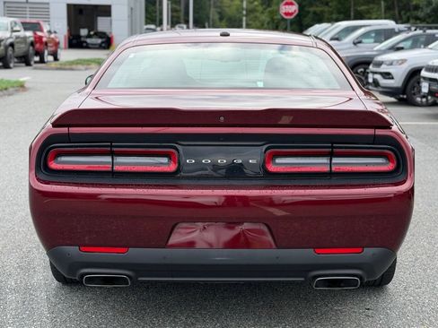 Used 2022 Dodge Challenger R/T RWD image 4