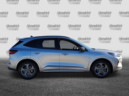 Used 2023 Ford Escape ST-Line w/ Tech Pack #1 FWD image 8