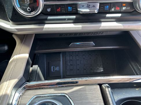 Certified 2024 Ford Expedition Max Limited RWD image 25