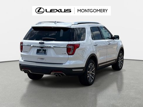 Used 2019 Ford Explorer Platinum AWD/4WD image 3