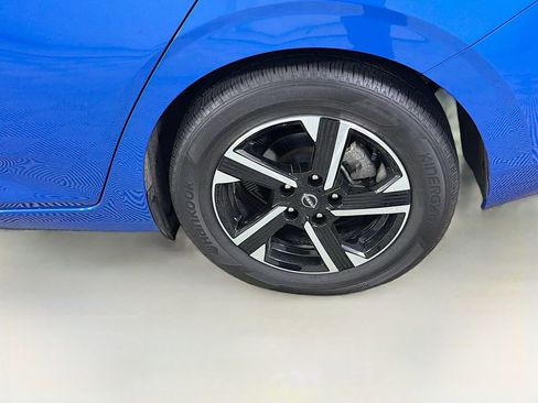 Used 2025 Nissan Sentra SV FWD image 30