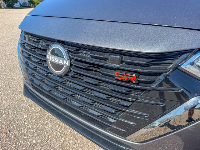 Used 2025 Nissan Sentra SR FWD image 8