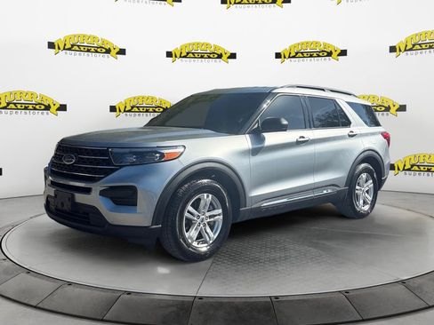 Used 2023 Ford Explorer XLT image 1