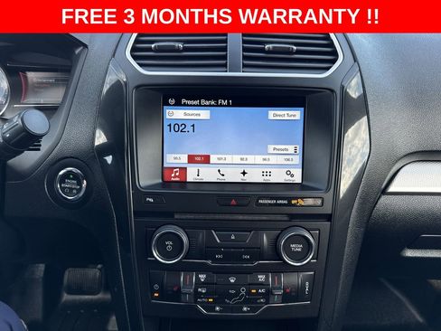 Used 2017 Ford Explorer XLT w/ Equipment Group 202A AWD/4WD image 17