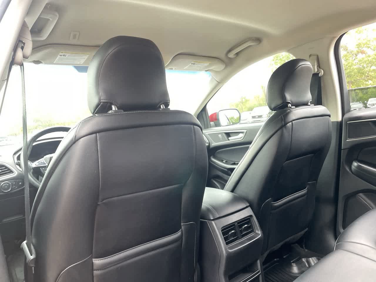 Used 2019 Ford Edge SEL w/ Equipment Group 201A AWD/4WD image 20