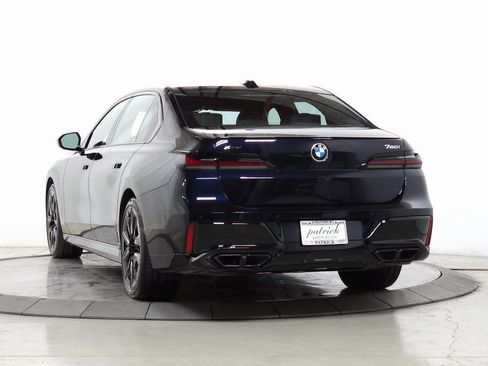 Used 2023 BMW 760i xDrive image 5