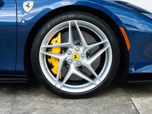 Used 2022 Ferrari F8 Tributo RWD image 37