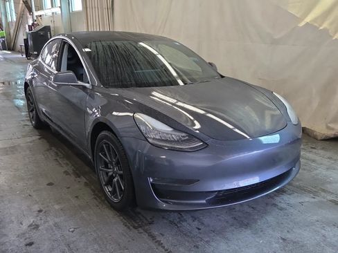 Used 2019 Tesla Model 3 Standard Range Plus RWD image 2