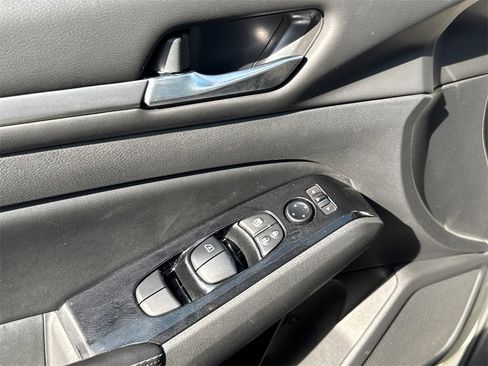 Used 2023 Nissan Altima 2.5 SV image 29