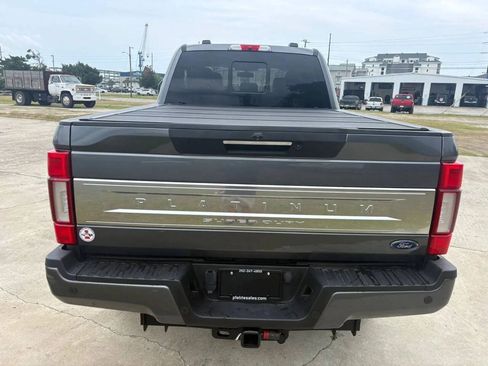 Used 2021 Ford F250 Platinum w/ FX4 Off-Road Package AWD/4WD image 4