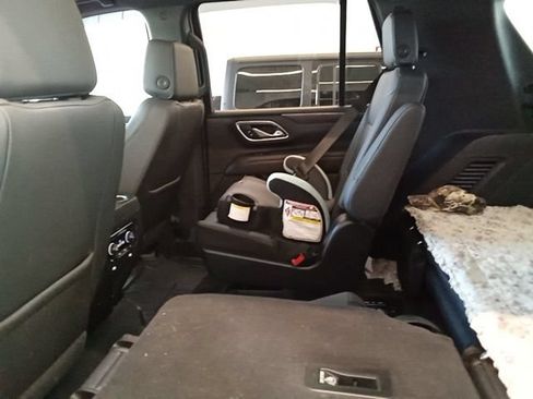 Used 2024 Chevrolet Tahoe LT w/ Luxury Package AWD/4WD image 6