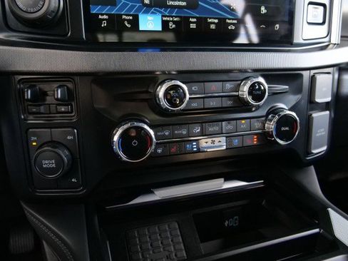 Used 2025 Ford F450 Platinum w/ FX4 Off-Road Package image 26