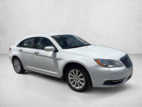 Used 2014 Chrysler 200 Touring FWD image 7
