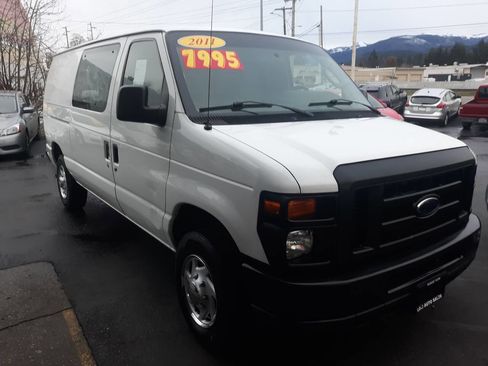 Used 2011 Ford E-150 and Econoline 150 w/ PWR Group image 2