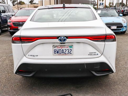 Used 2021 Toyota Mirai RWD image 8