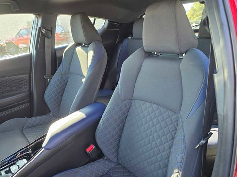 Used 2021 Toyota C-HR XLE image 21