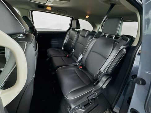 Certified 2026 Honda Odyssey Touring image 18