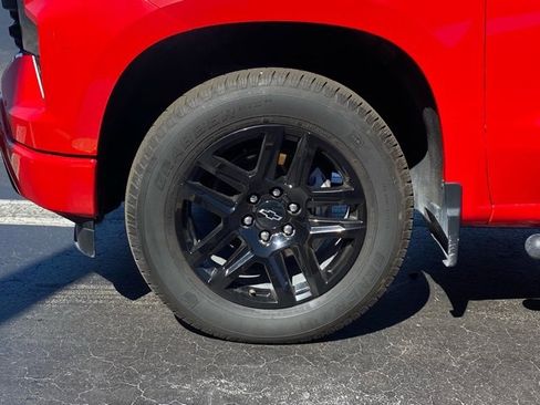 Used 2023 Chevrolet Silverado 1500 Custom image 10