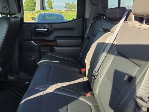 Used 2022 GMC Sierra 1500 SLT w/ SLT Premium Plus Package AWD/4WD image 10